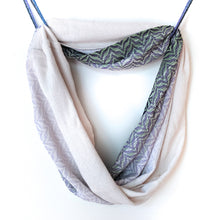 Load image into Gallery viewer, Crocus